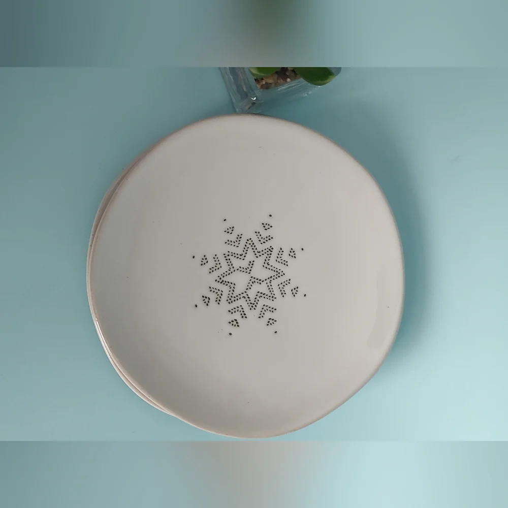 Hearth & Hand  Magnolia Home Christmas  Appetizer Plates Holiday  4 Plates  New